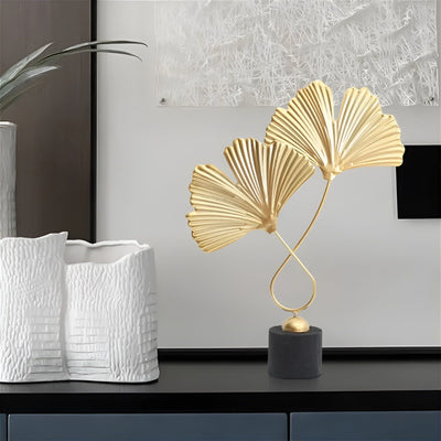 GoldenGrove – Minimalistische Ginkgo-Blatt Skulptur für eleganten natürlichen Charme