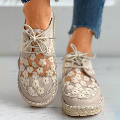 Arabella | Orthopaedic Modischer, luftiger Schuh mit Blumenmuster