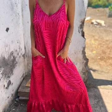 YAREN - LANGES SATINKLEID MIT MUSTER