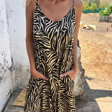 YAREN - LANGES SATINKLEID MIT MUSTER