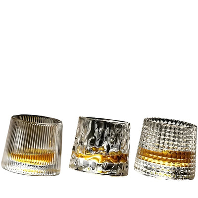 SwirlSip – Drehbares, texturiertes Whiskyglas mit auffällig geripptem Design