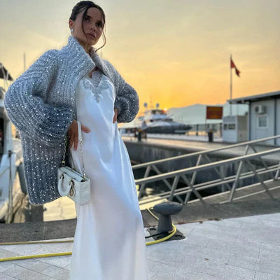 Elegantes, luxuriöses, glamouröses Abendensemble für Damen