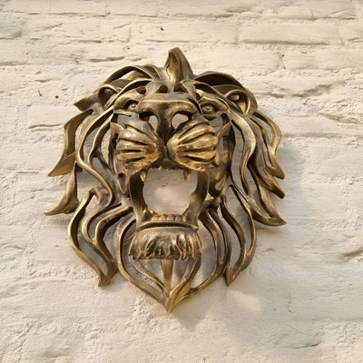 RegalRoar – Exquisite vergoldete Löwenkopfwandskulptur